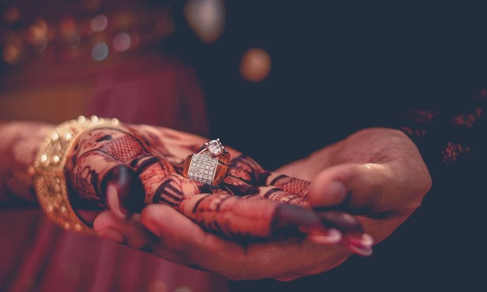 Are You in Touch with the Right Matrimony Agency? Read This to Find Out!